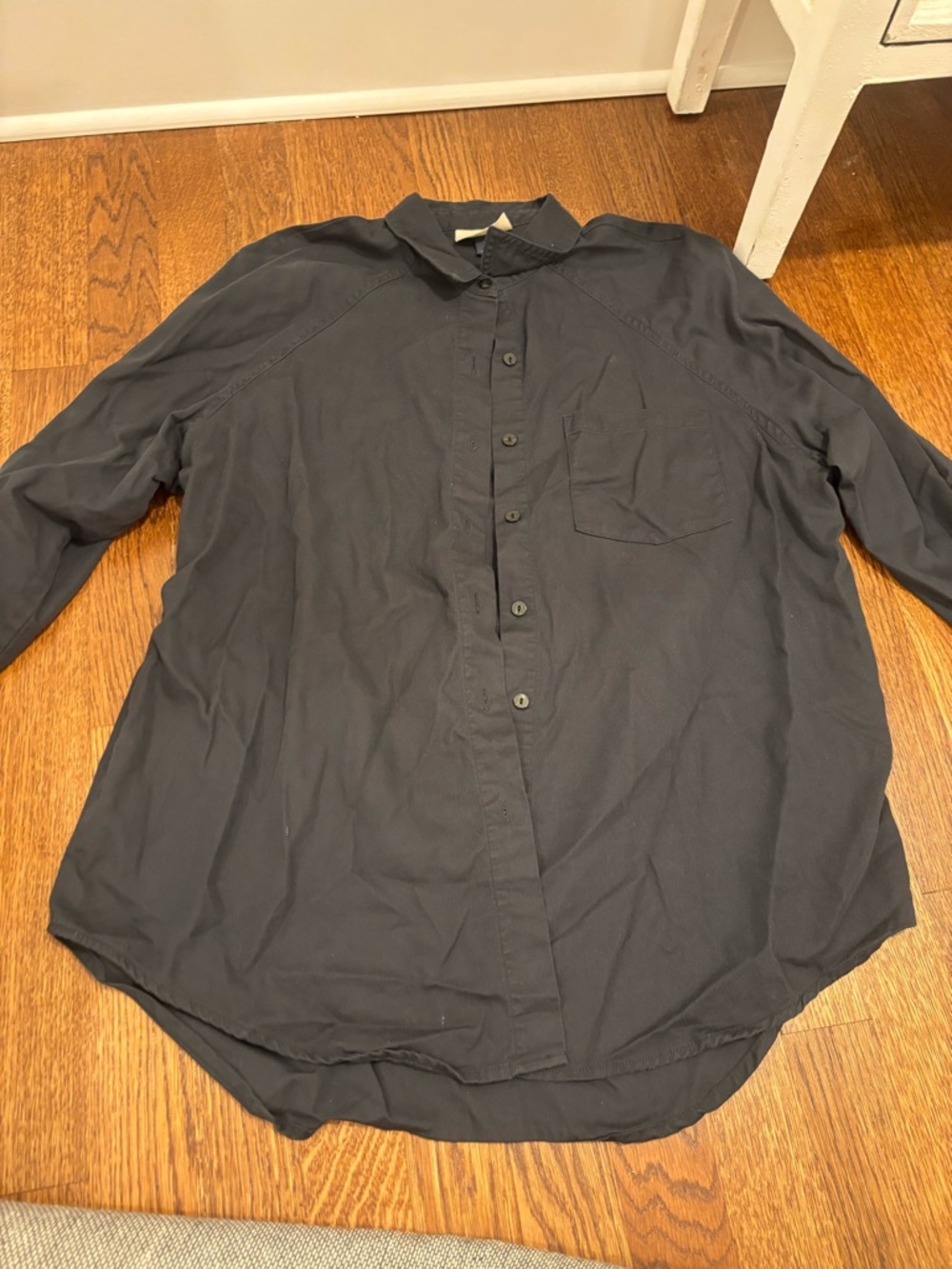 Universal Thread Black Collared Button-Up Shirt